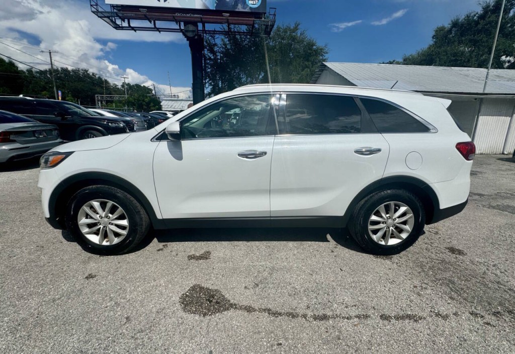 2016 Kia Sorento Image 7