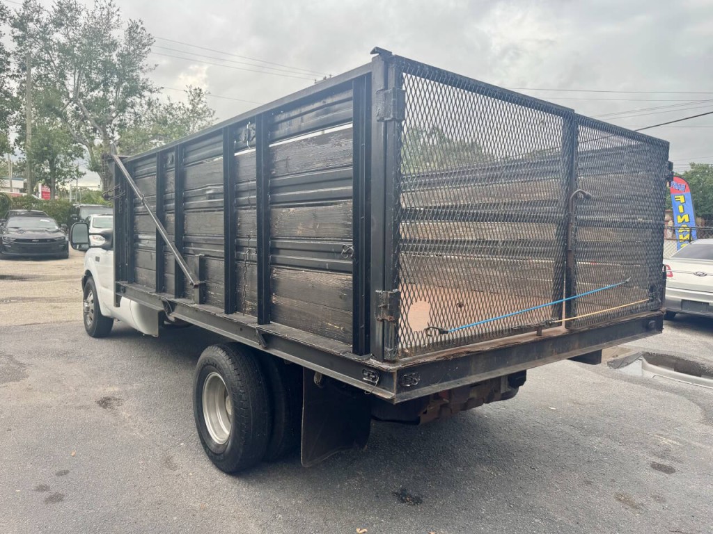 2002 Ford F-350 Image 4