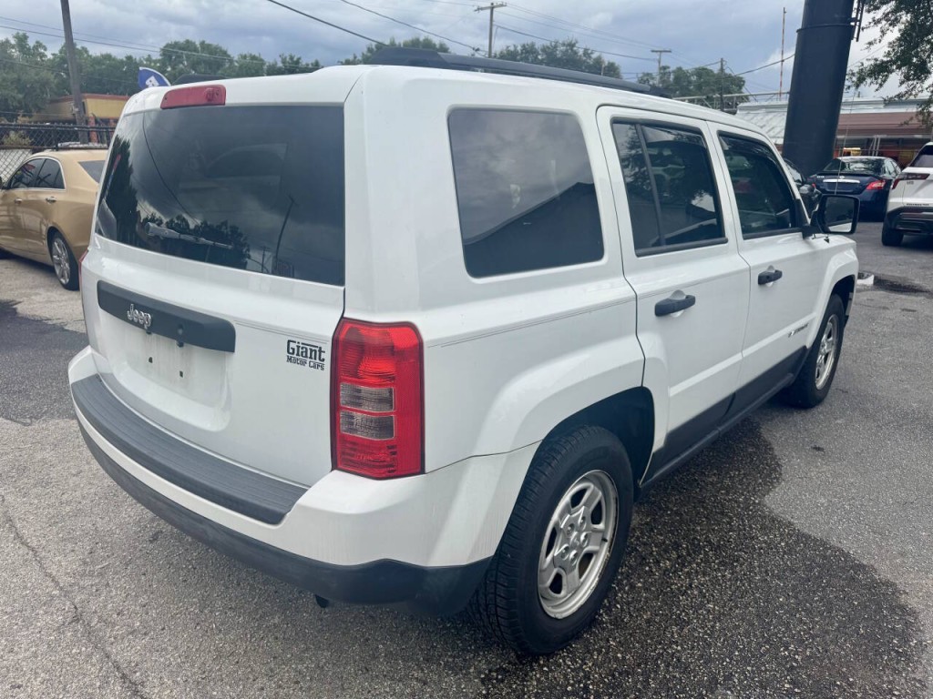 2015 Jeep Patriot Image 4