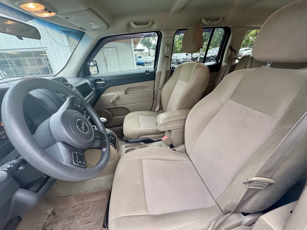 2015 Jeep Patriot Image 12