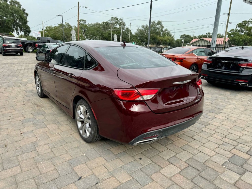 2015 Chrysler 200 Image 5