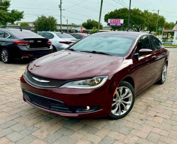 2015 Chrysler 200 Image 2