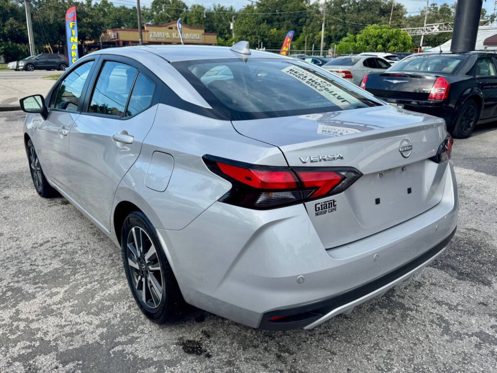 2025 Nissan Versa Image 3