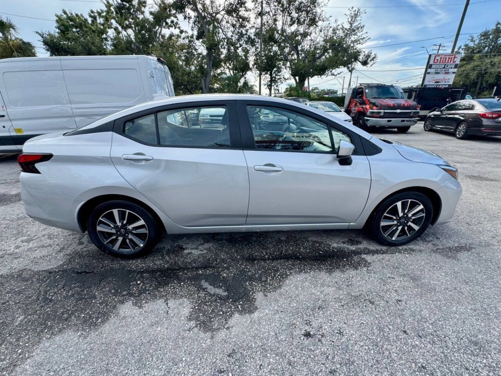 2025 Nissan Versa Image 7