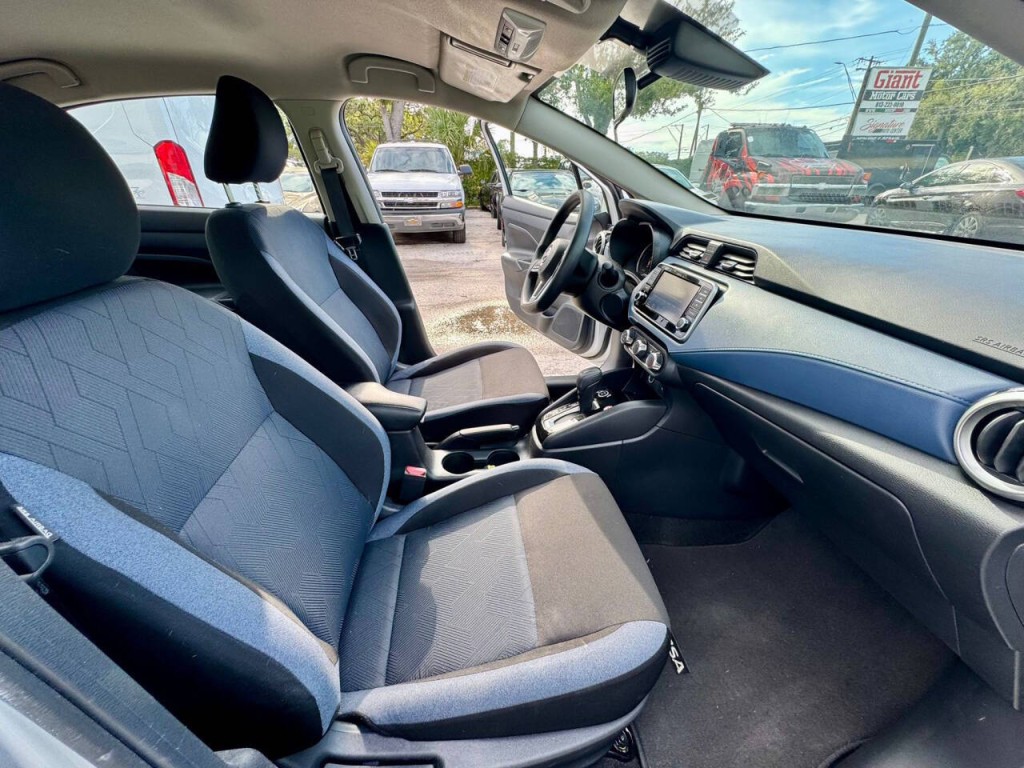 2025 Nissan Versa Image 16