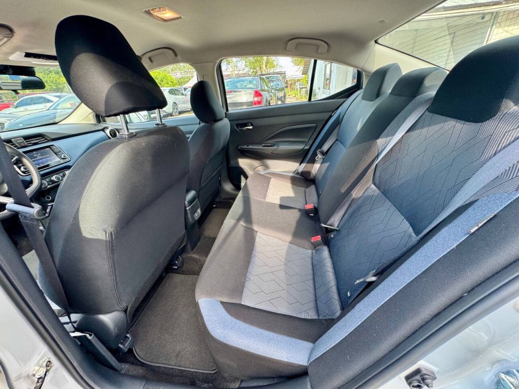 2025 Nissan Versa Image 18