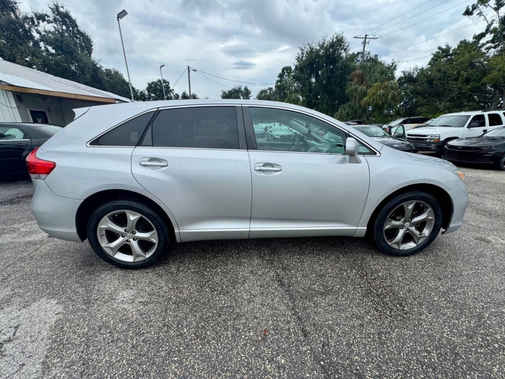 2011 Toyota Venza Image 8