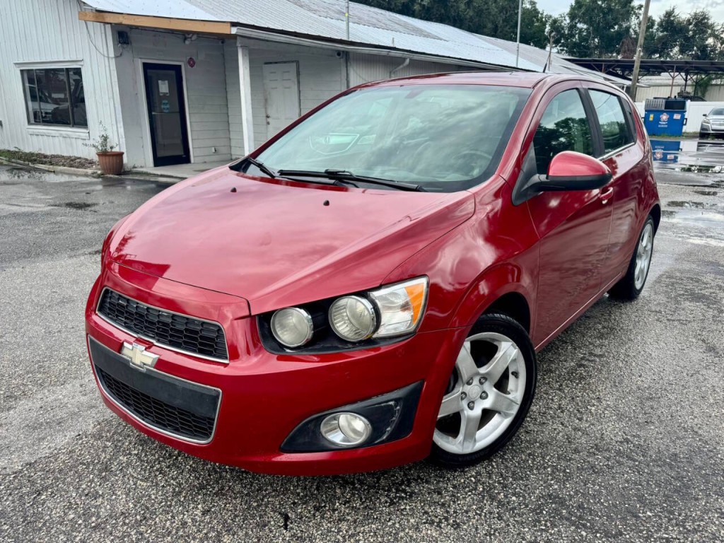 2014 Chevrolet Sonic Image 2