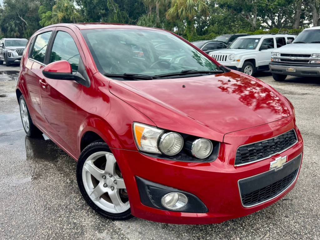 2014 Chevrolet Sonic Image 3