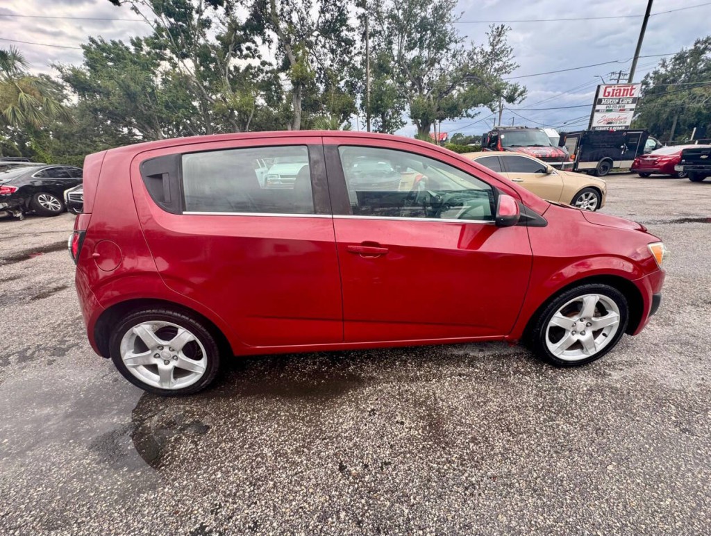 2014 Chevrolet Sonic Image 6