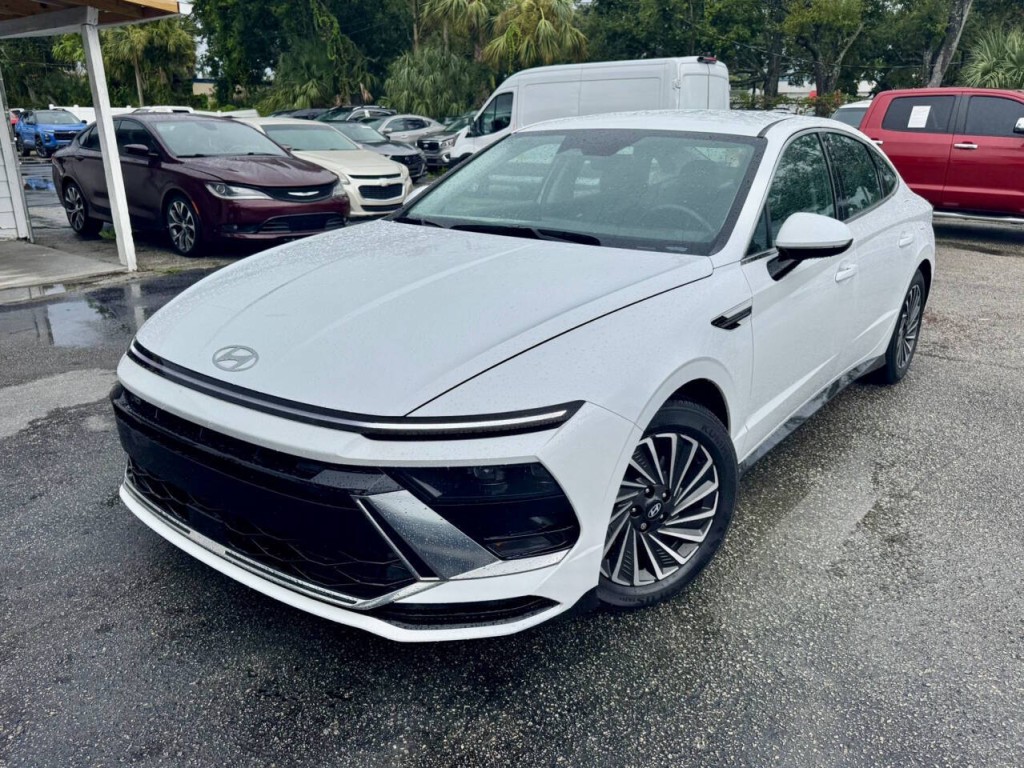 2024 Hyundai Sonata Image 2
