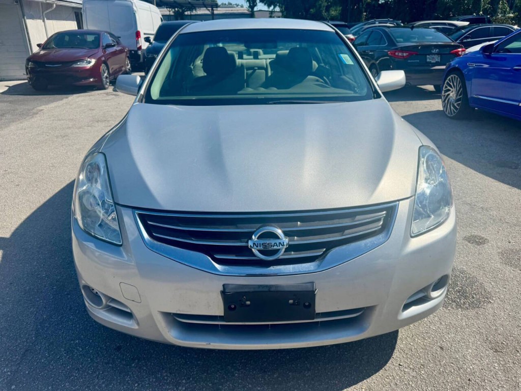 2010 Nissan Altima Image 6