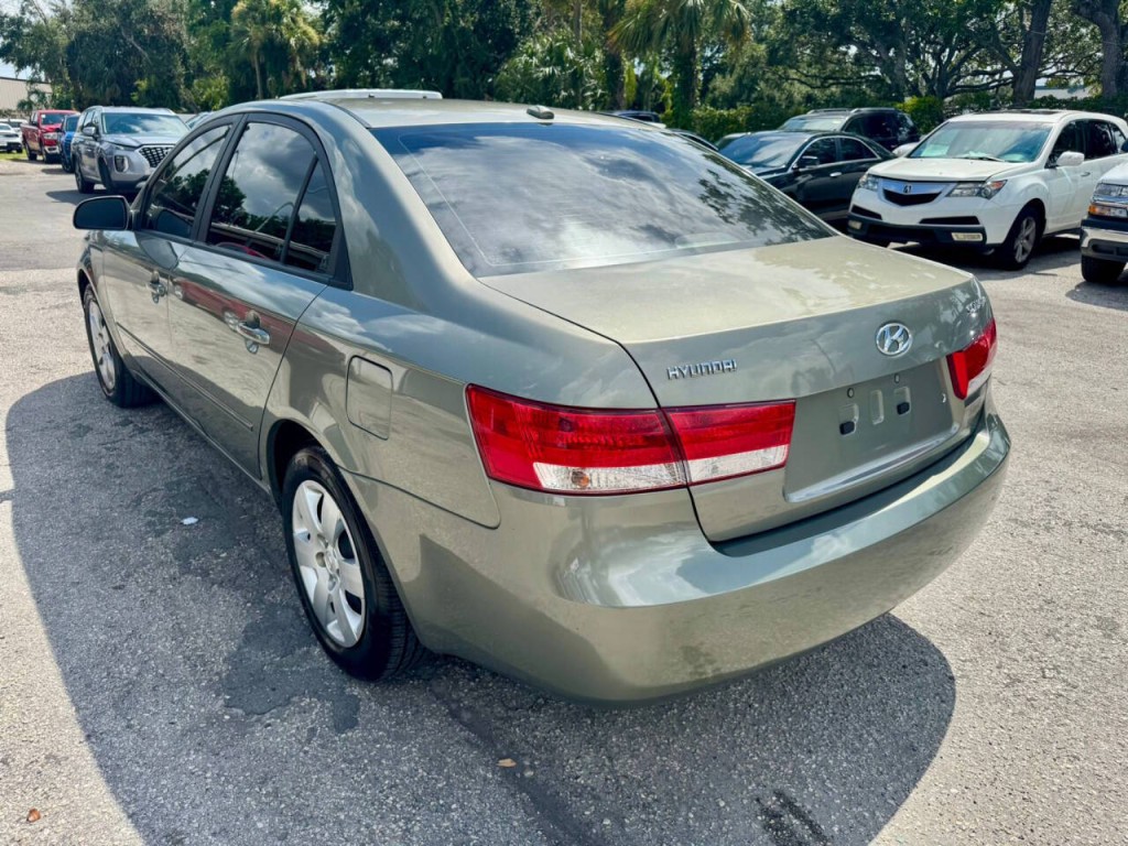 2008 Hyundai Sonata Image 4