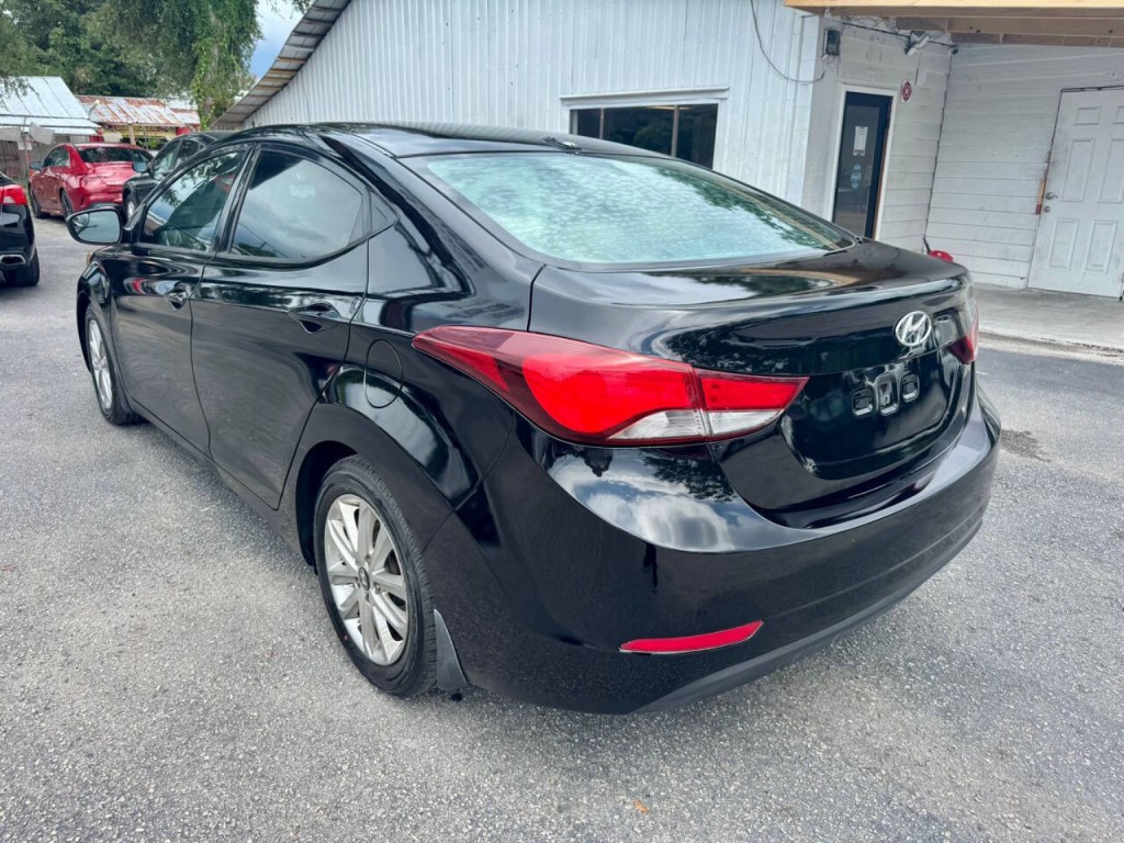 2016 Hyundai Elantra Image 4