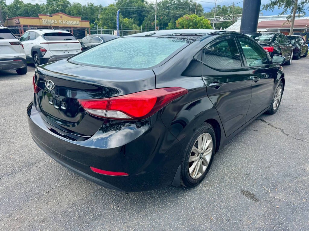 2016 Hyundai Elantra Image 5
