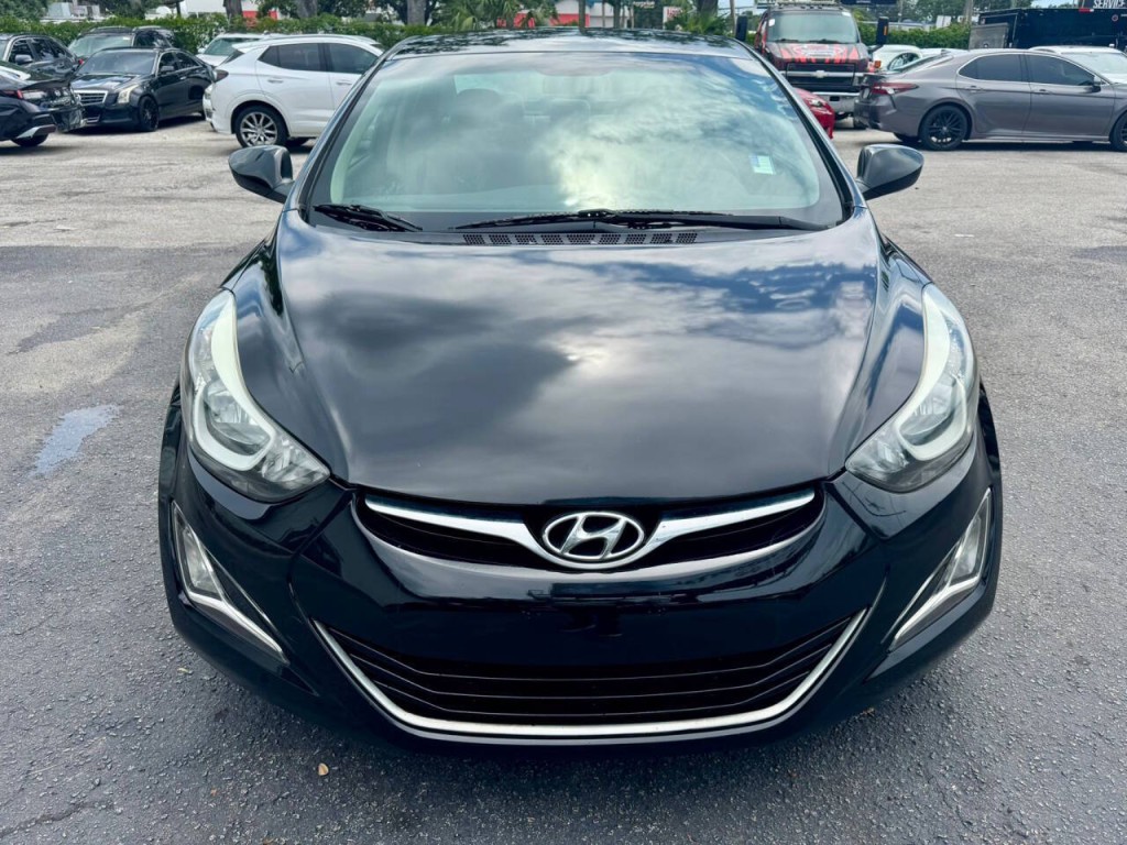 2016 Hyundai Elantra Image 8
