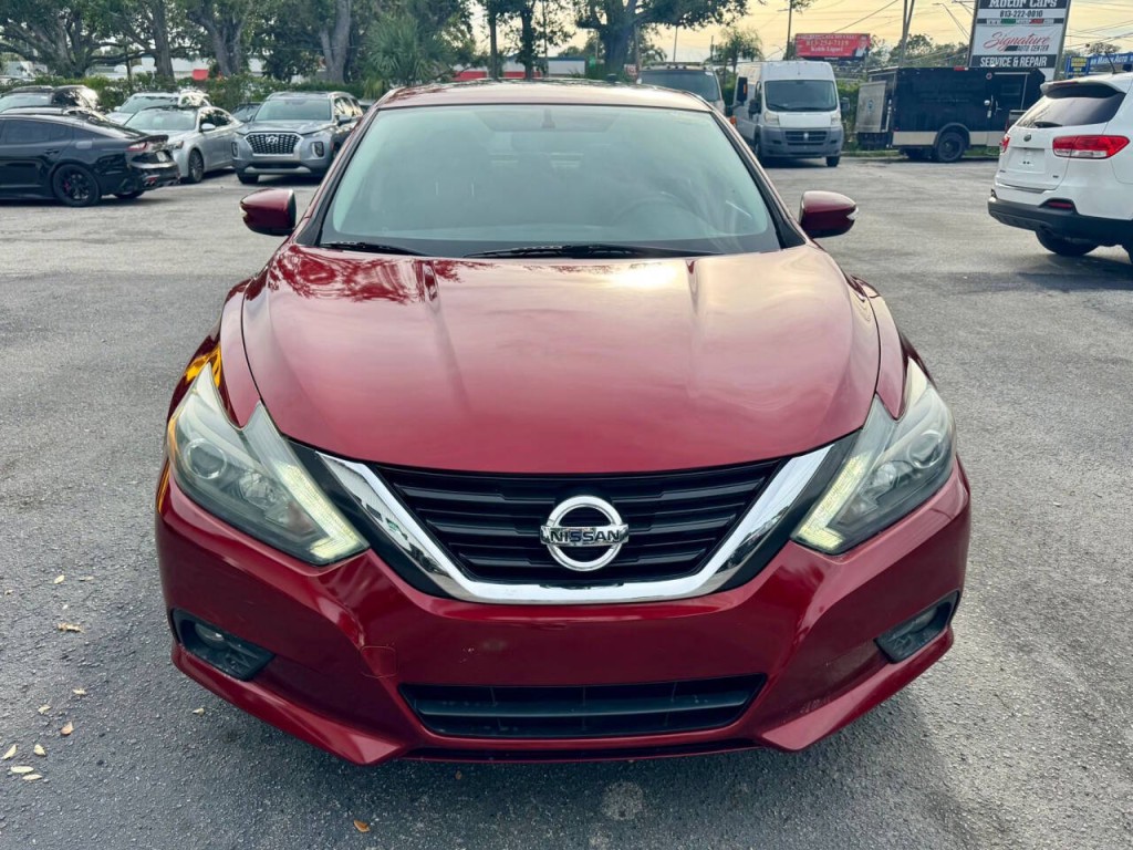 2017 Nissan Altima Image 10