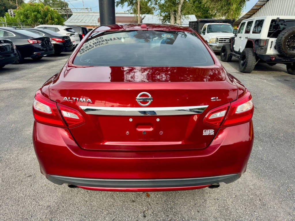 2017 Nissan Altima Image 11