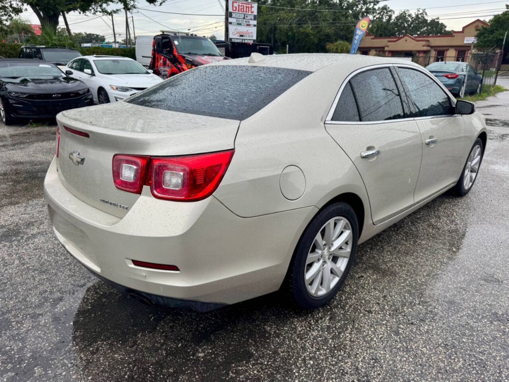 2014 Chevrolet Malibu Image 5