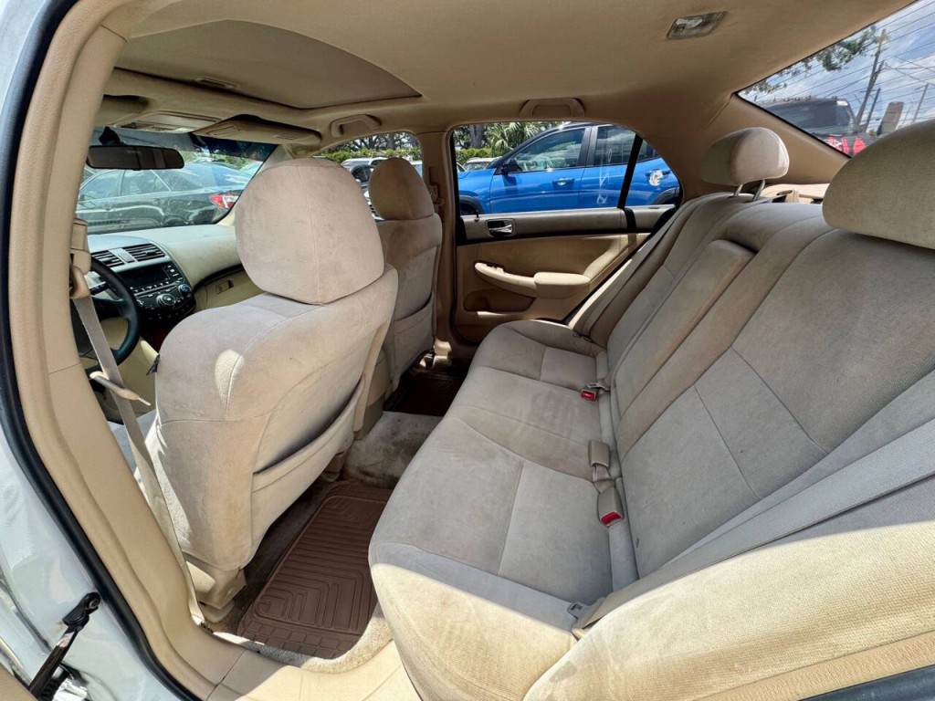 2003 Honda Accord Image 16
