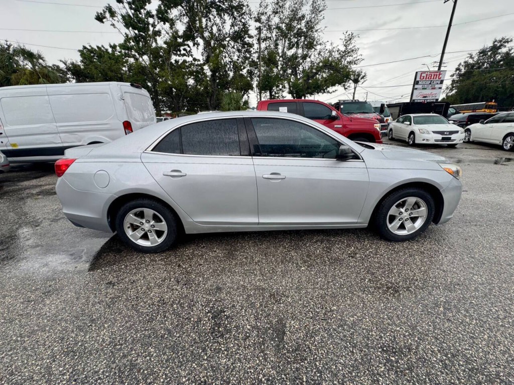 2013 Chevrolet Malibu Image 7