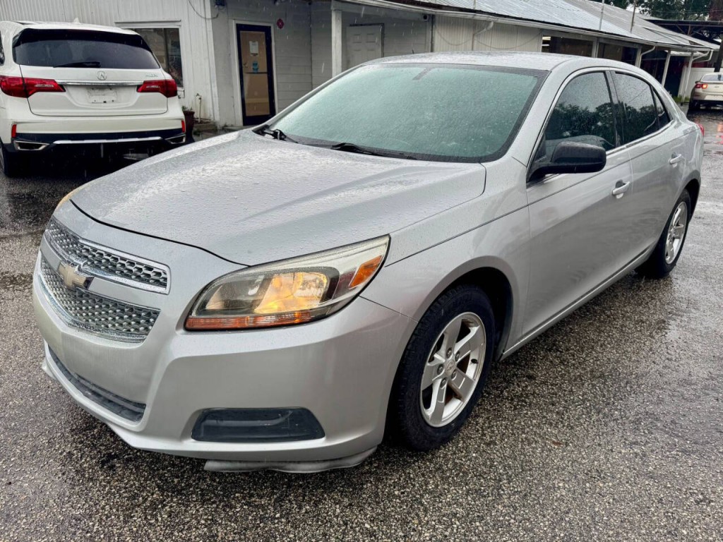 2013 Chevrolet Malibu Image 11