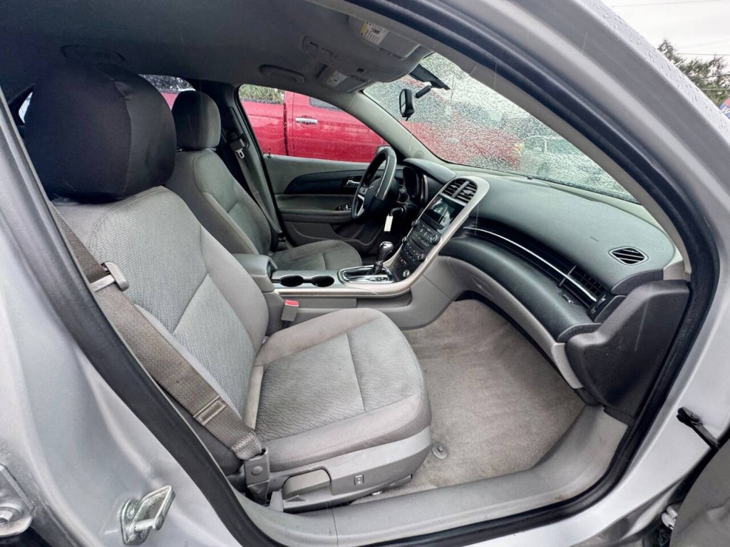 2013 Chevrolet Malibu Image 15