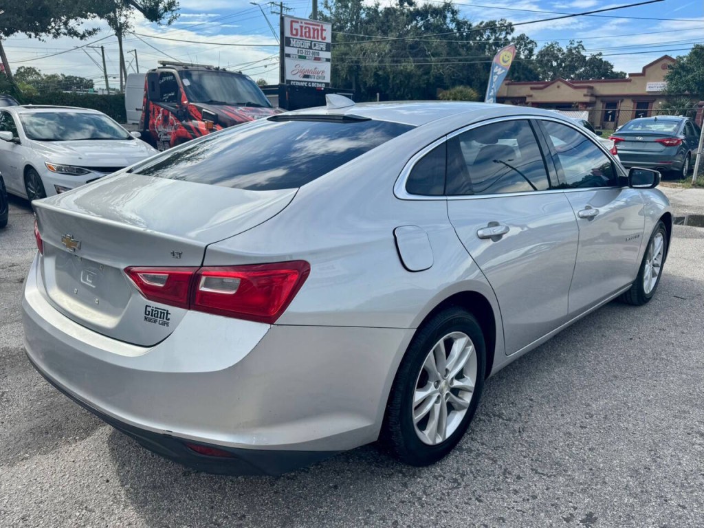 2018 Chevrolet Malibu Image 3