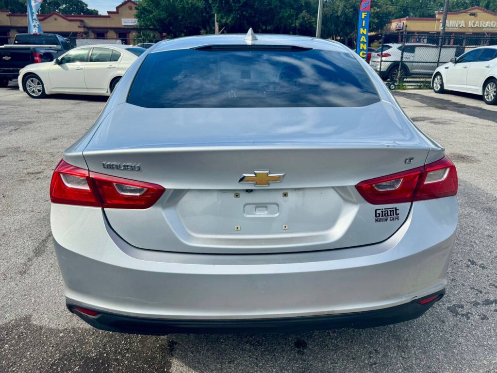 2018 Chevrolet Malibu Image 11
