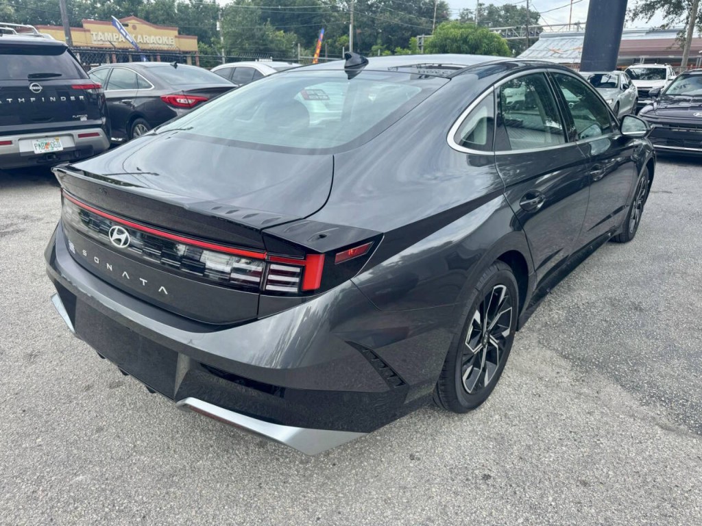 2024 Hyundai Sonata Image 4