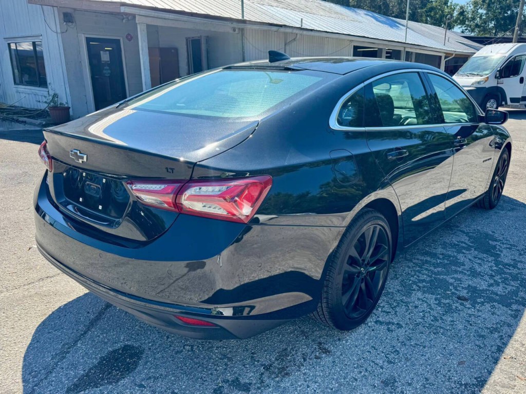 2025 Chevrolet Malibu Image 4