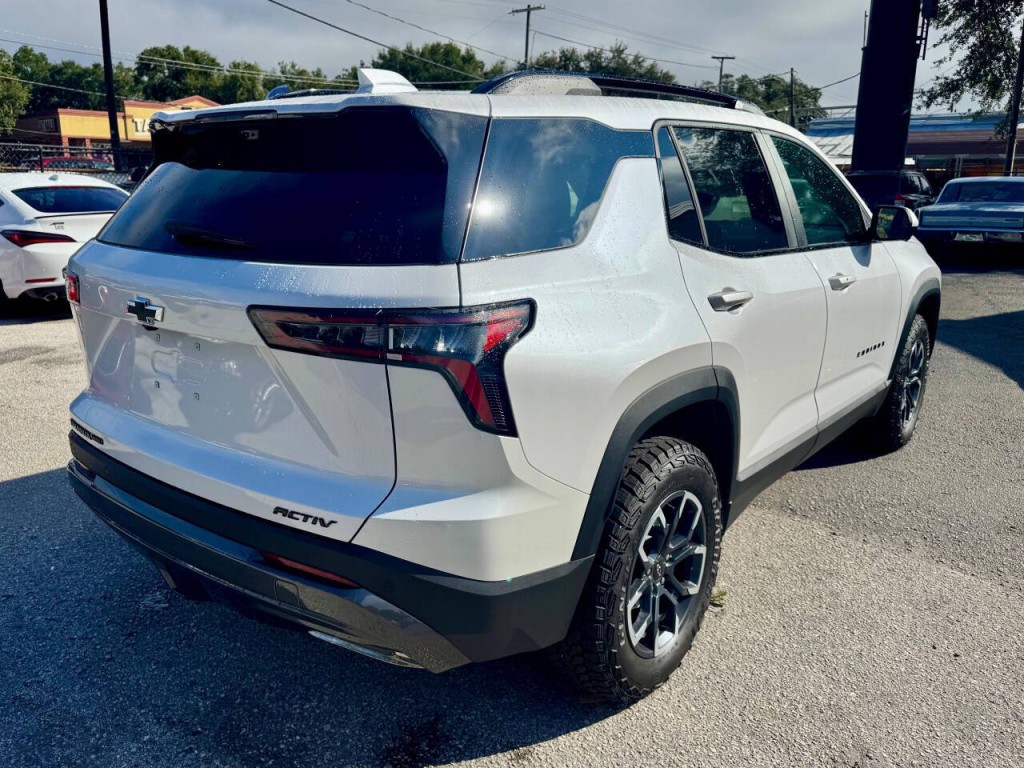 2025 Chevrolet Equinox Image 4