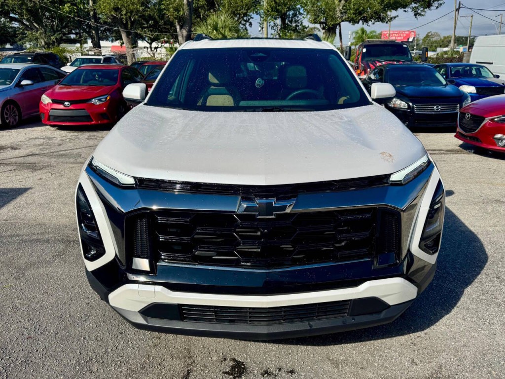 2025 Chevrolet Equinox Image 8