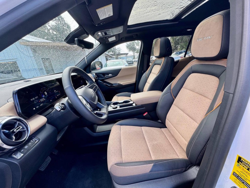 2025 Chevrolet Equinox Image 14