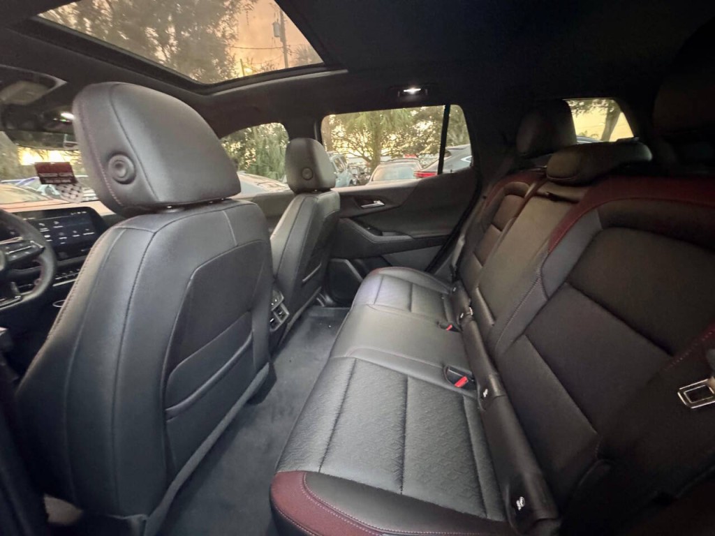 2025 Chevrolet Equinox Image 17