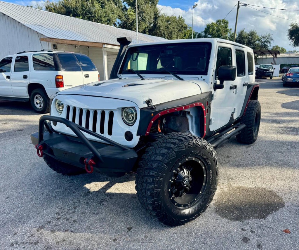 2016 Jeep Wrangler Unlimited Image 2