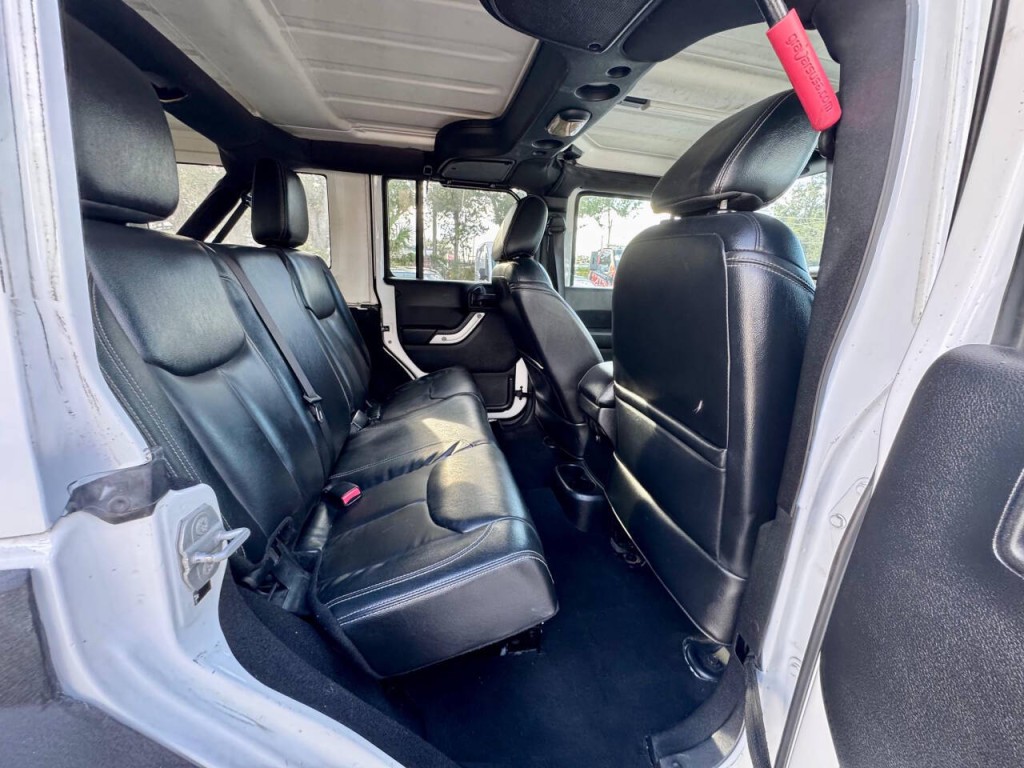 2016 Jeep Wrangler Unlimited Image 14