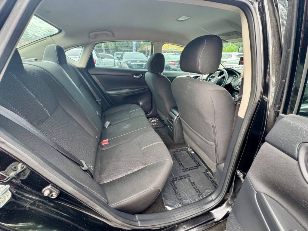 2018 Nissan Sentra Image 16