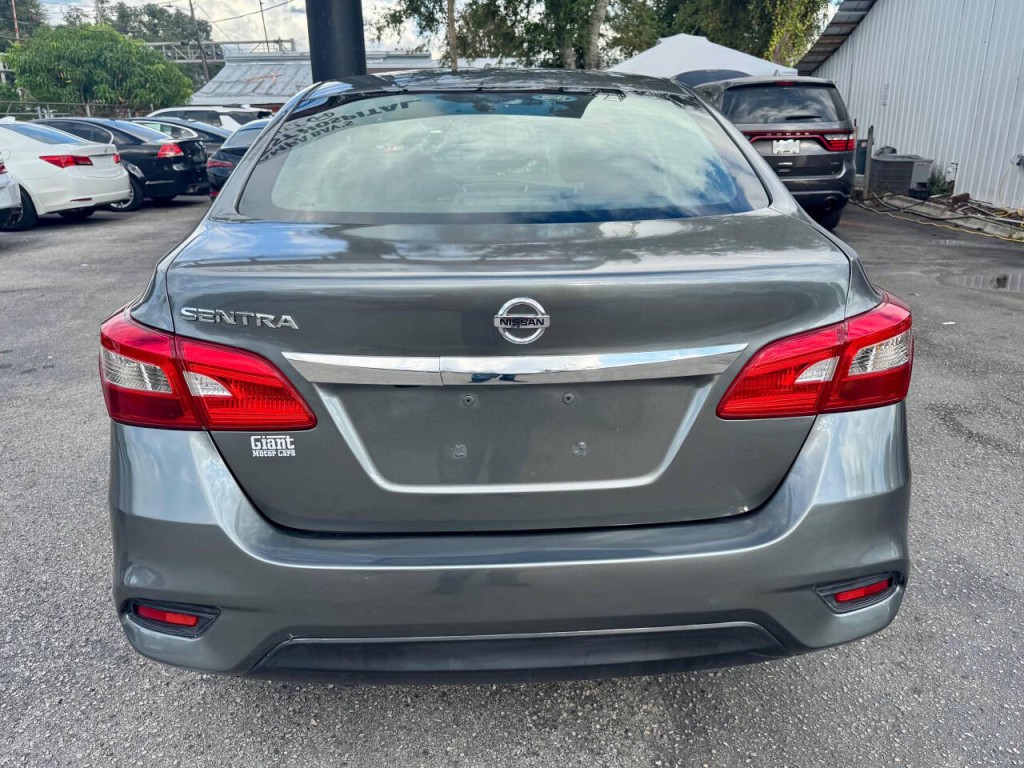 2018 Nissan Sentra Image 9