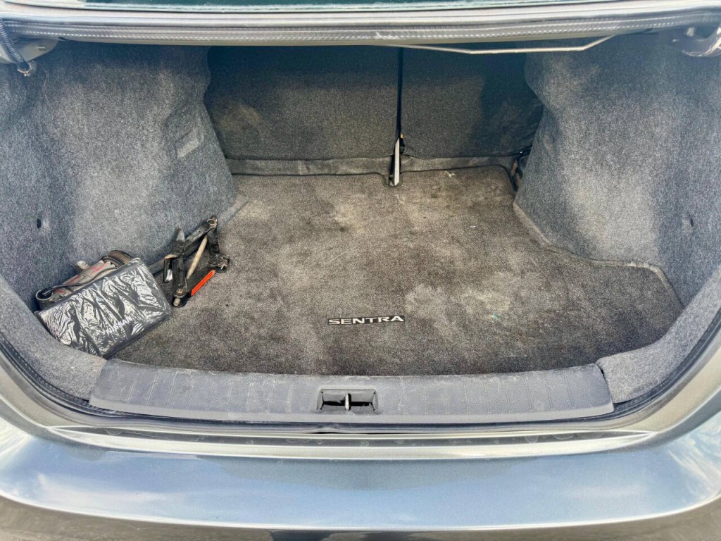 2018 Nissan Sentra Image 13