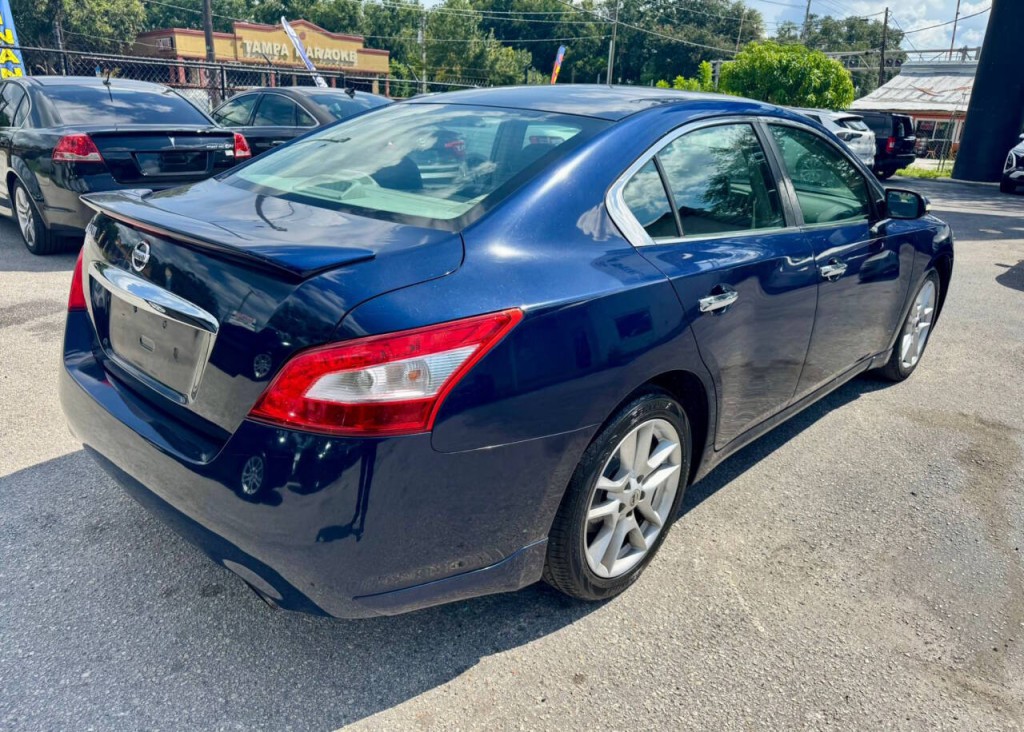 2009 Nissan Maxima Image 7