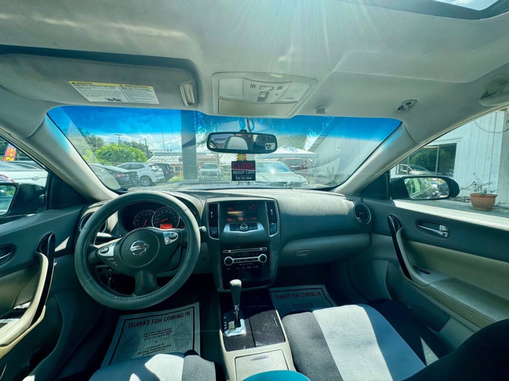 2009 Nissan Maxima Image 18