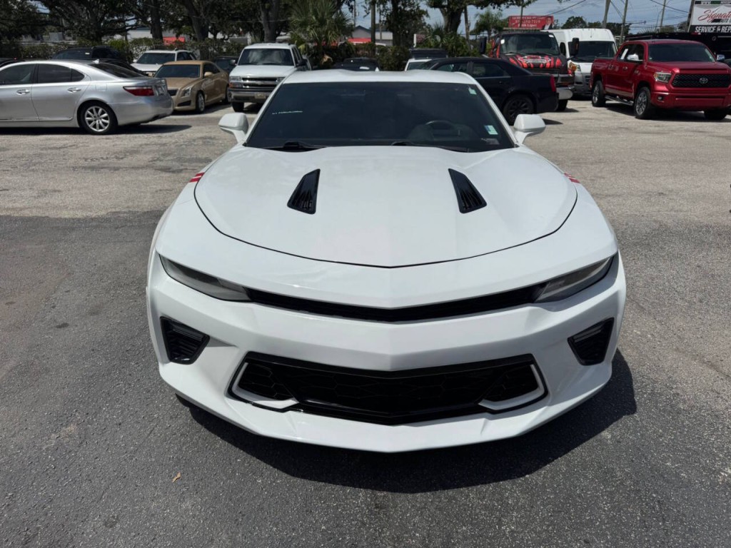 2017 Chevrolet Camaro Image 9