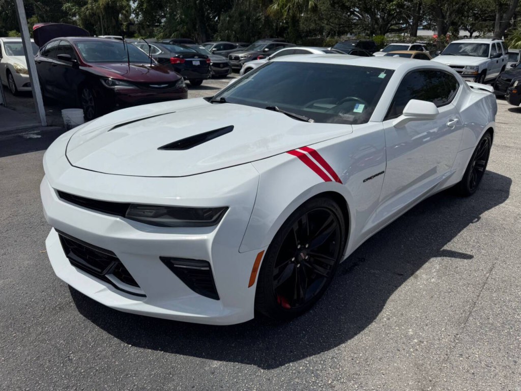 2017 Chevrolet Camaro Image 11