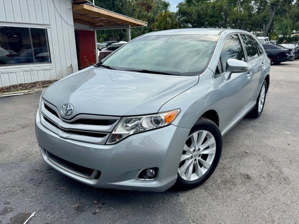 2015 Toyota Venza Image 2
