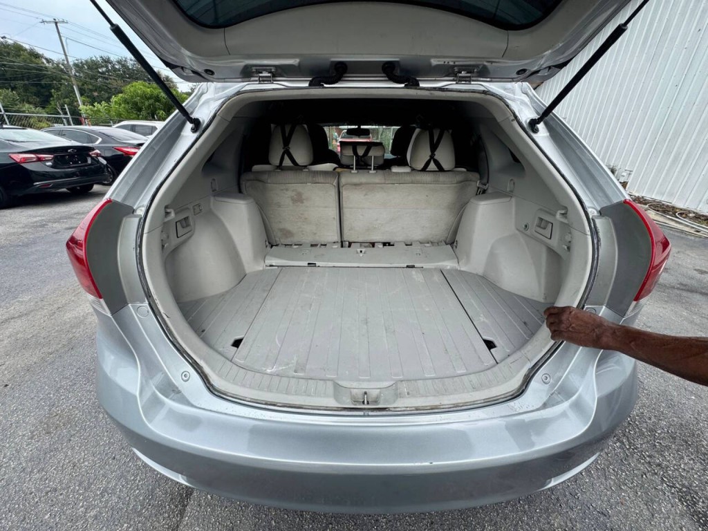 2015 Toyota Venza Image 13