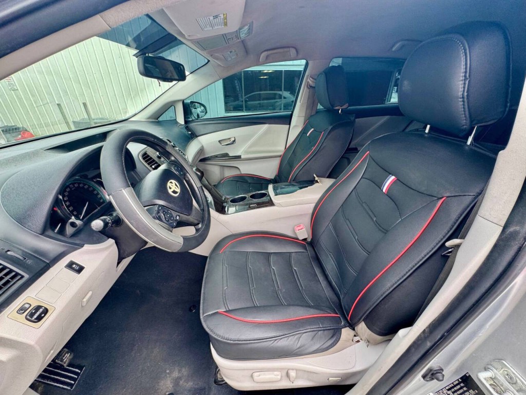 2015 Toyota Venza Image 14