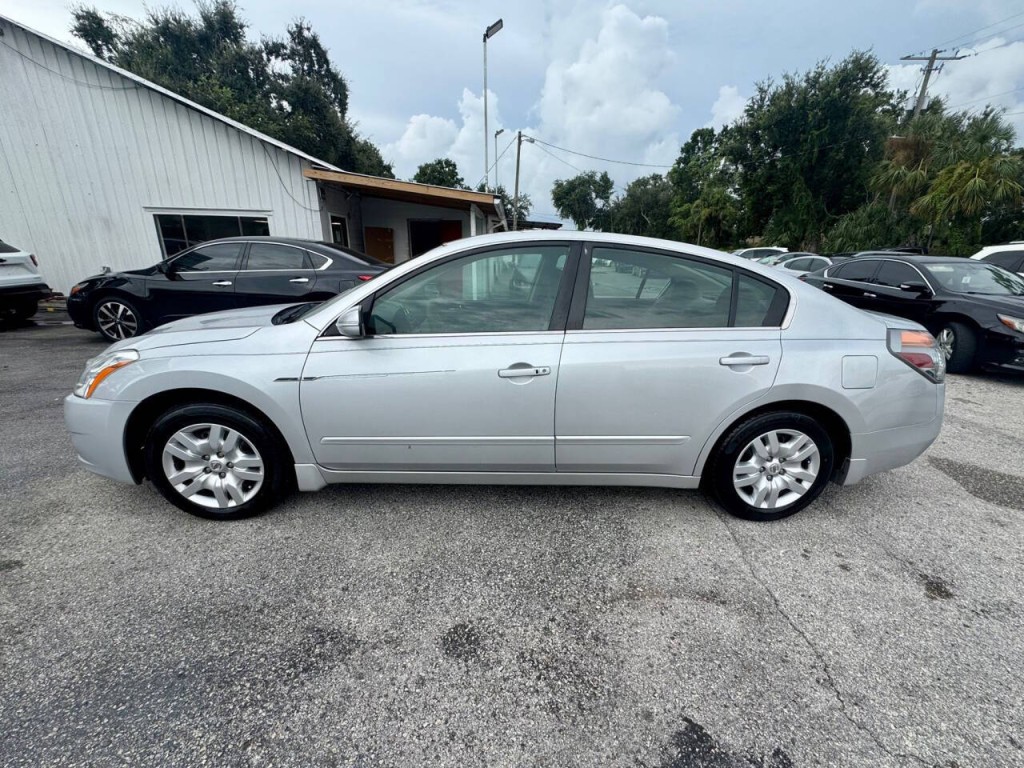 2011 Nissan Altima Image 5