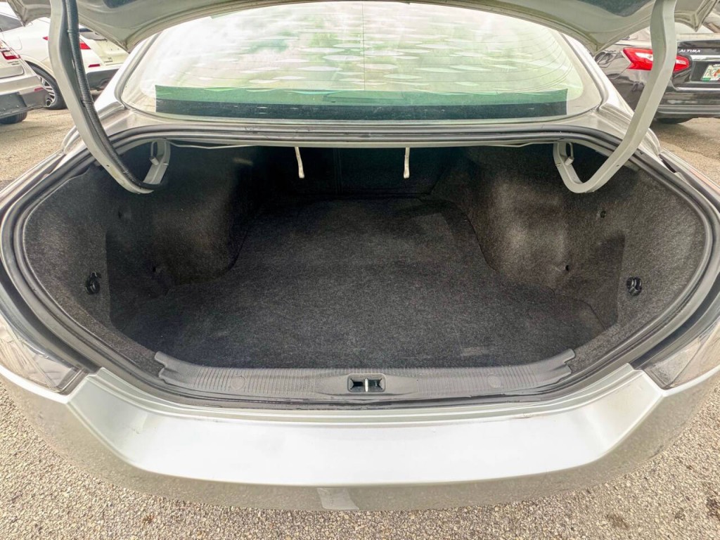 2011 Nissan Altima Image 13