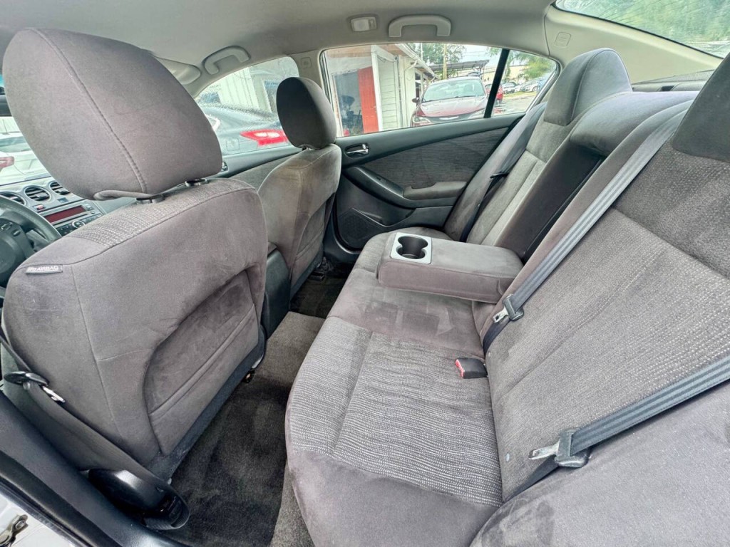 2011 Nissan Altima Image 15